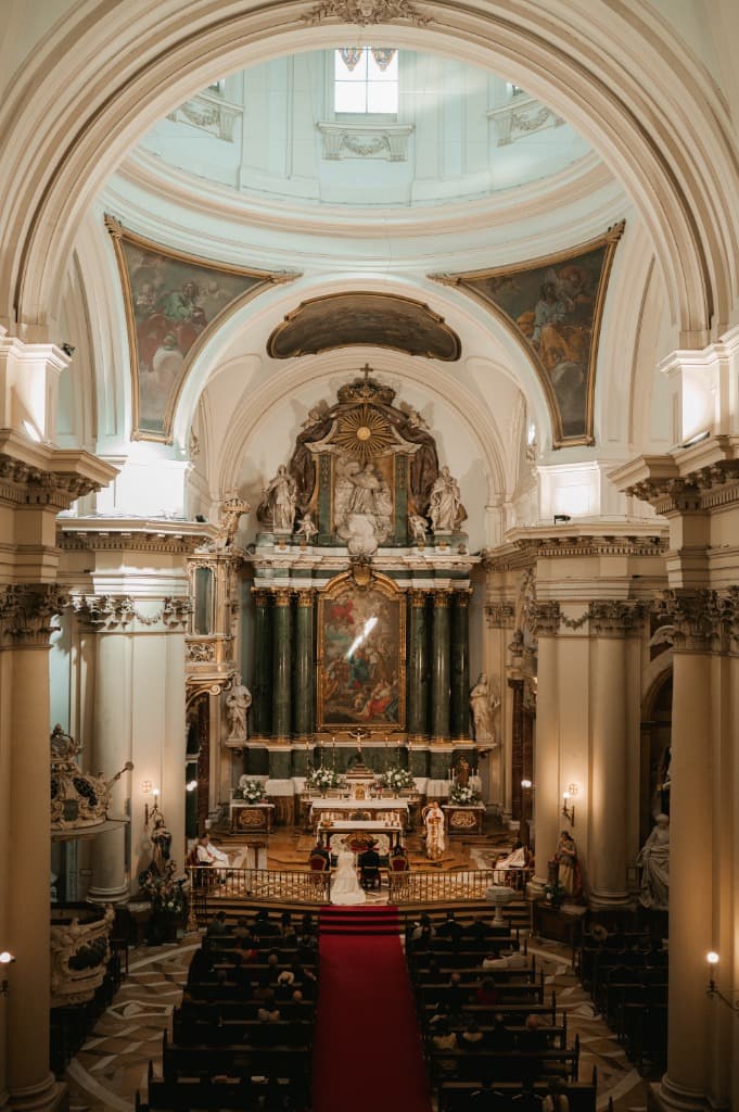 Interior del templo de Santa Bárbara · Salesas Reales